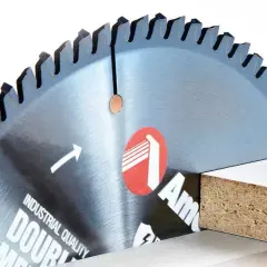 Quelle lame de scie circulaire pour couper du mélaminé sans éclats ?