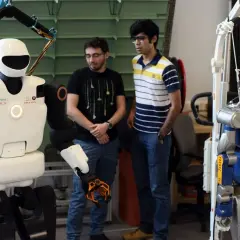Une perceuse est-elle vraiment un robot ou juste un outil ?