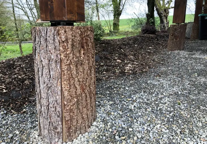 Habillage poteau béton extérieur : 5 solutions pratiques et esthétiques