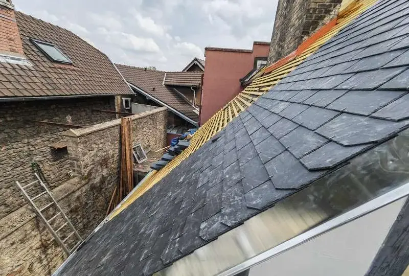 Prix toiture ardoise : comprenez les coûts et évitez les surprises